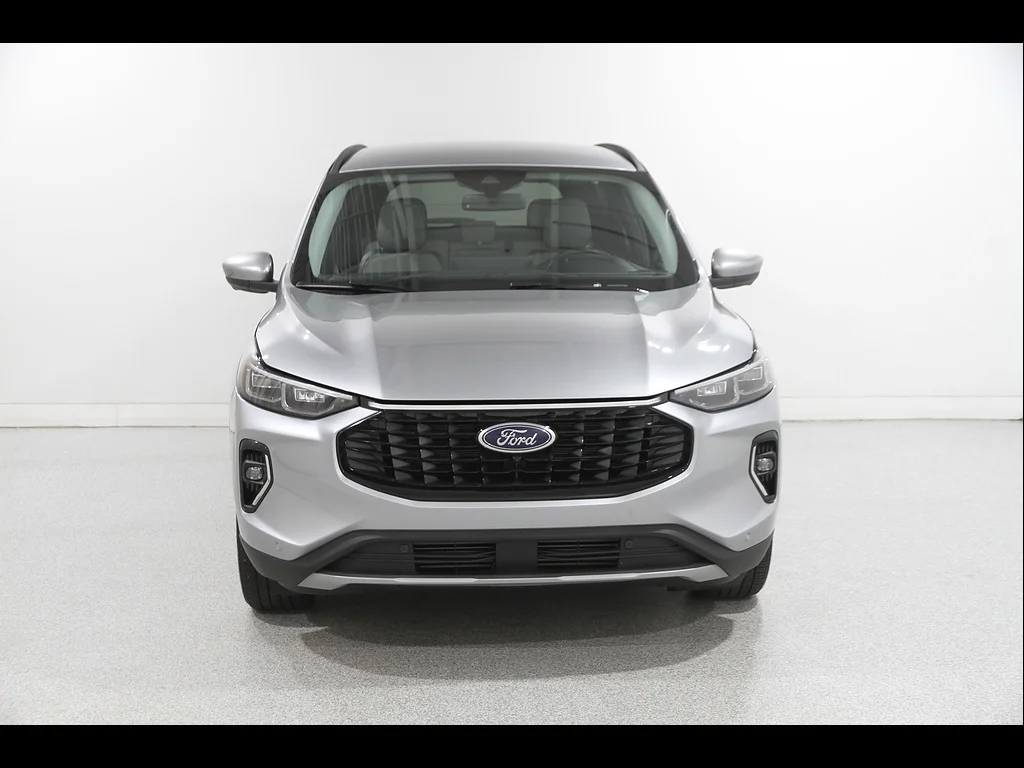 Used 2023 Iconic Silver Ford Platinum image 2