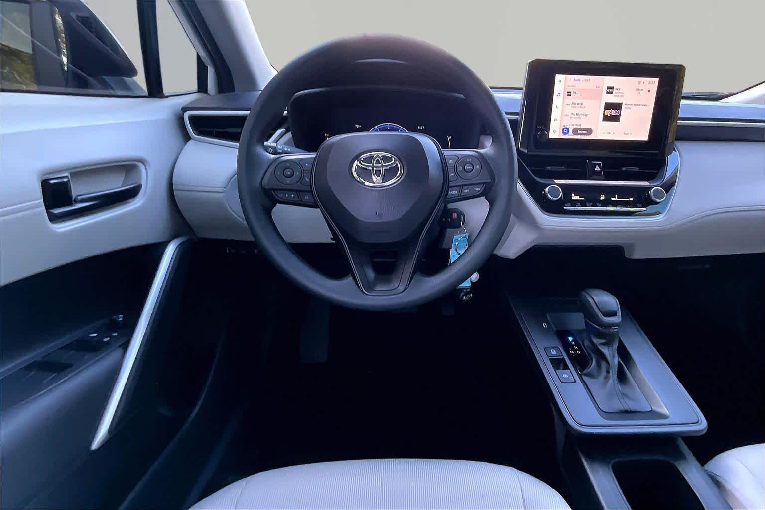 Certified Used 2026 Wind Chill Pearl Toyota L image 6