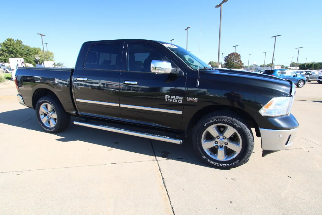 Used 2018 Brilliant Black Crystal Pearlcoat Ram Big Horn image 3