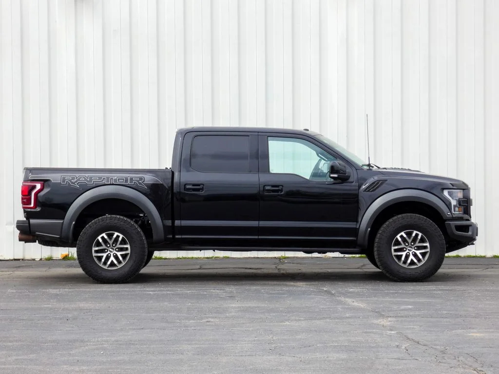 Used 2018 Ford F-150 Raptor with VIN 1FTFW1RG5JFA90582 for sale in Kansas City