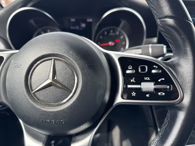 Used 2021  Mercedes-Benz GLC 300 image 34