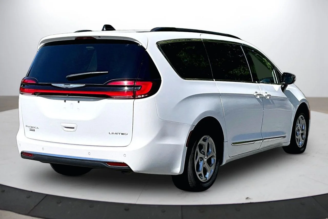Certified Used 2023 White Chrysler Limited image 9