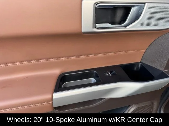 Used 2021 Blue Ford King Ranch image 17