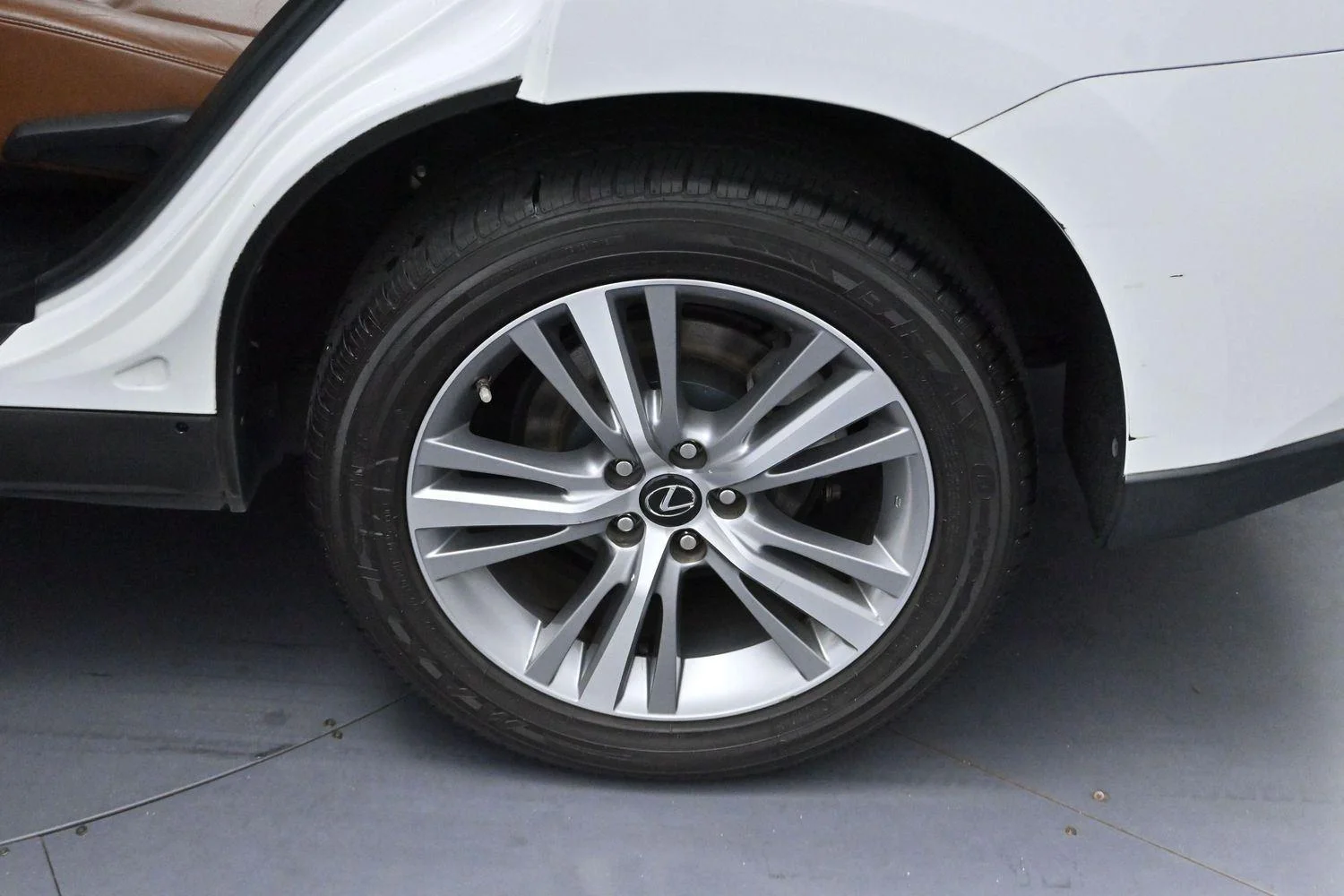Used 2015 Starfire Pearl Lexus FWD image 30