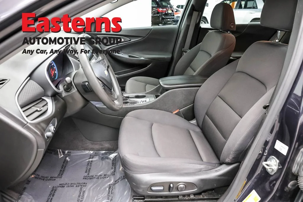 Used 2023 Gray Chevrolet LT image 14