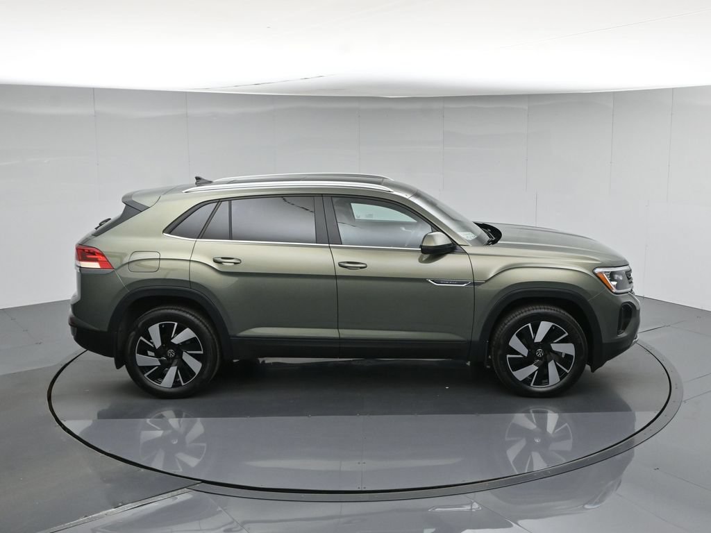 Used 2026 Green Volkswagen SE w/Technology image 41