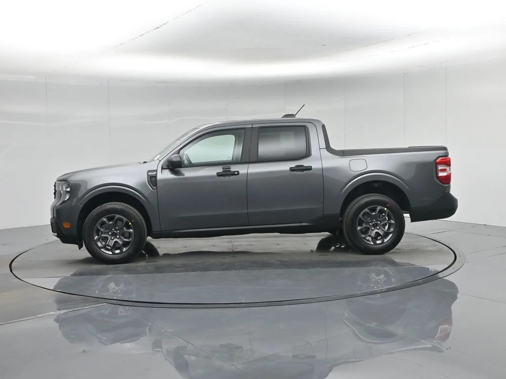 New 2026 Carbonized Gray Metallic Ford XLT image 27