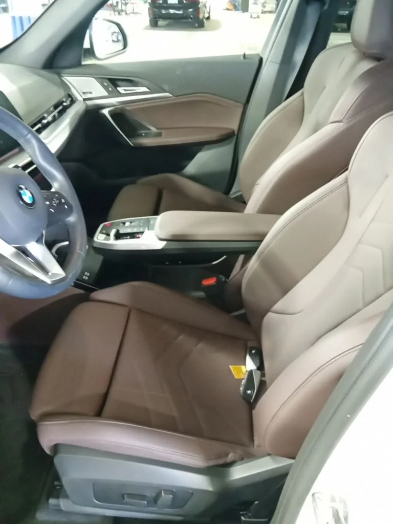Used 2023 Alpine White BMW xDrive28i image 9
