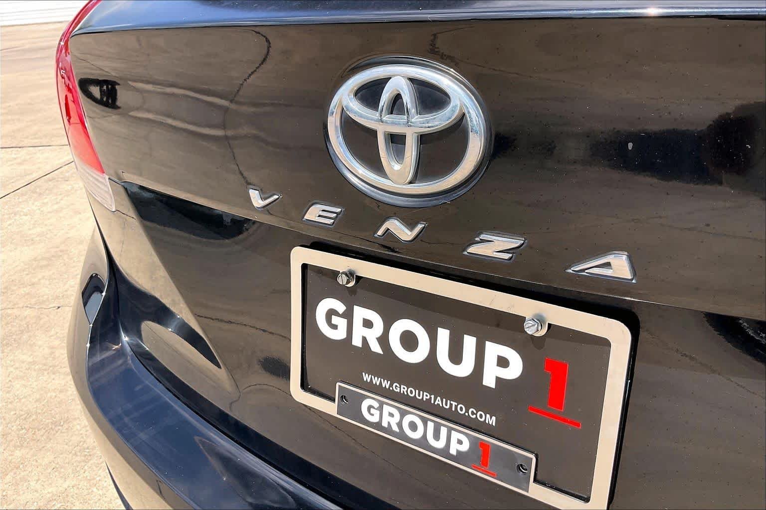 Used 2011 Black Toyota  image 9