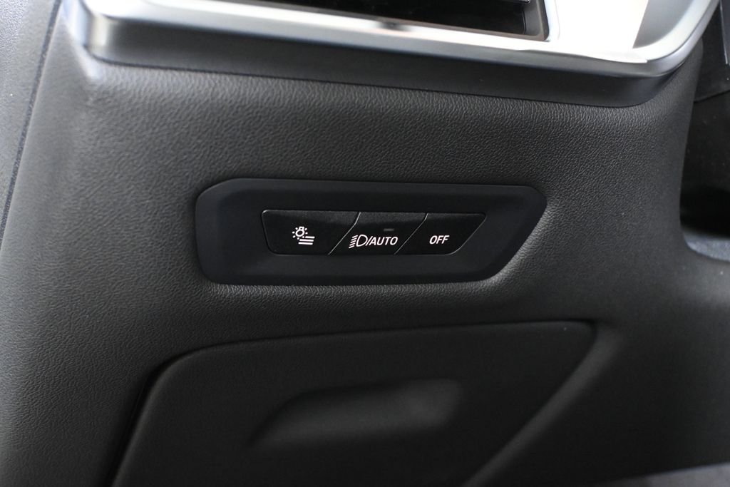 New 2026 Alpine White BMW xDrive40i image 25