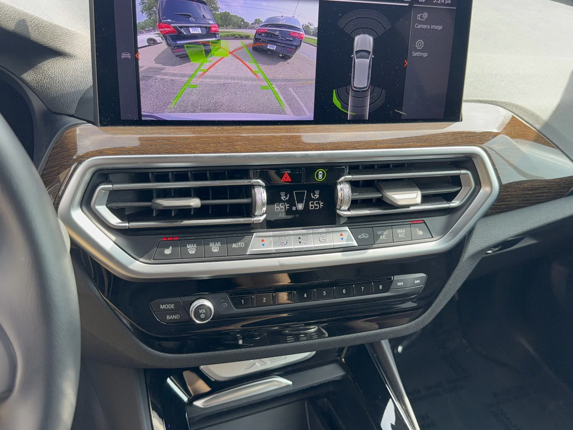Used 2022 MINERAL WHITE BMW xDrive30i image 18