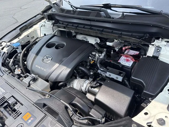 Used 2020 Snowflake White Pearl Mazda Touring image 13
