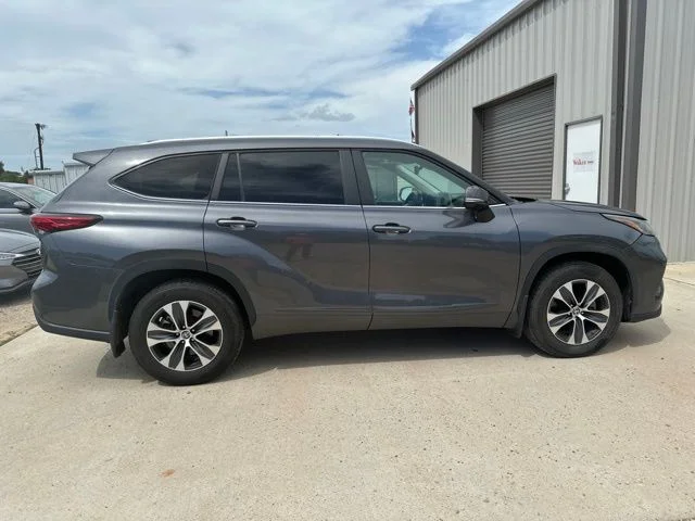 Used 2023 Gray Toyota XLE image 16