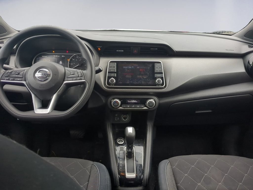 Used 2018 Silver Nissan SV image 14