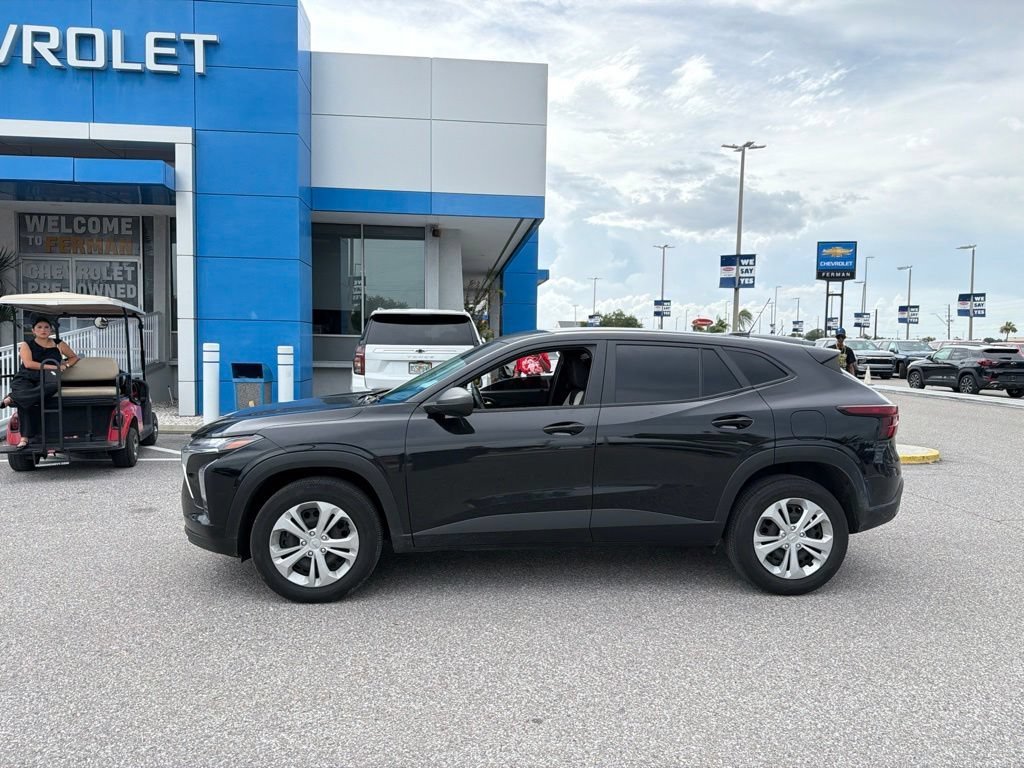 2024 Chevrolet Trax LS - Photo 10