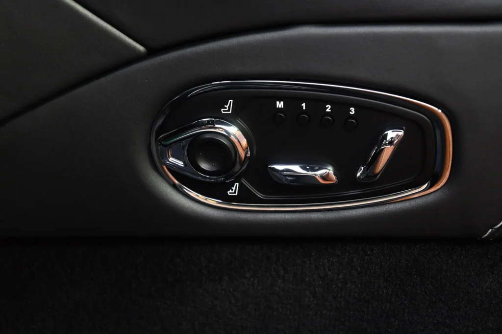 Used 2023 Green Aston Martin NA image 14