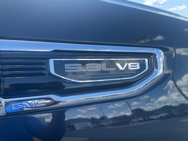 Used 2025 Titanium GMC SLT image 3