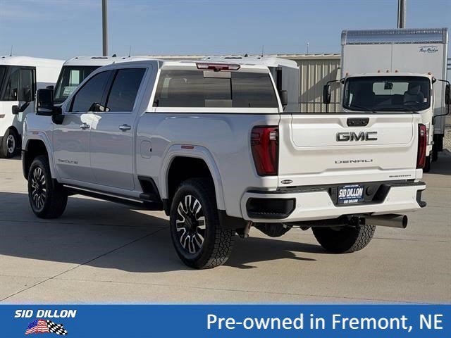 Used 2025 White Frost Tricoat GMC Denali Ultimate image 8