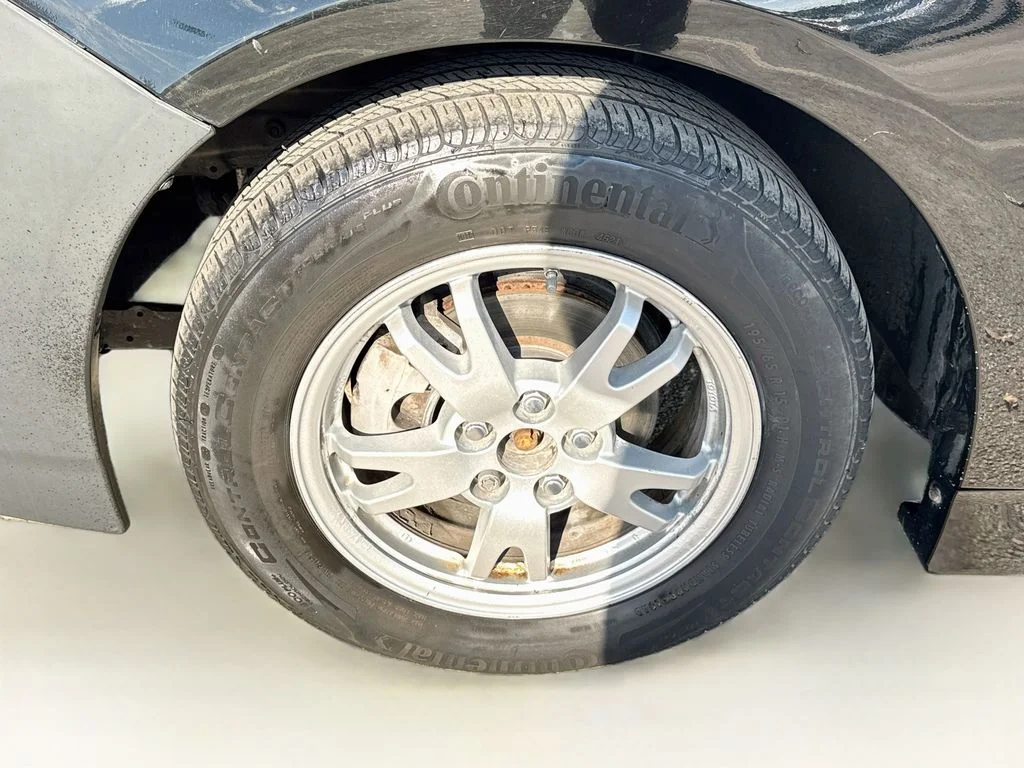 Used 2010 Red Toyota I image 36
