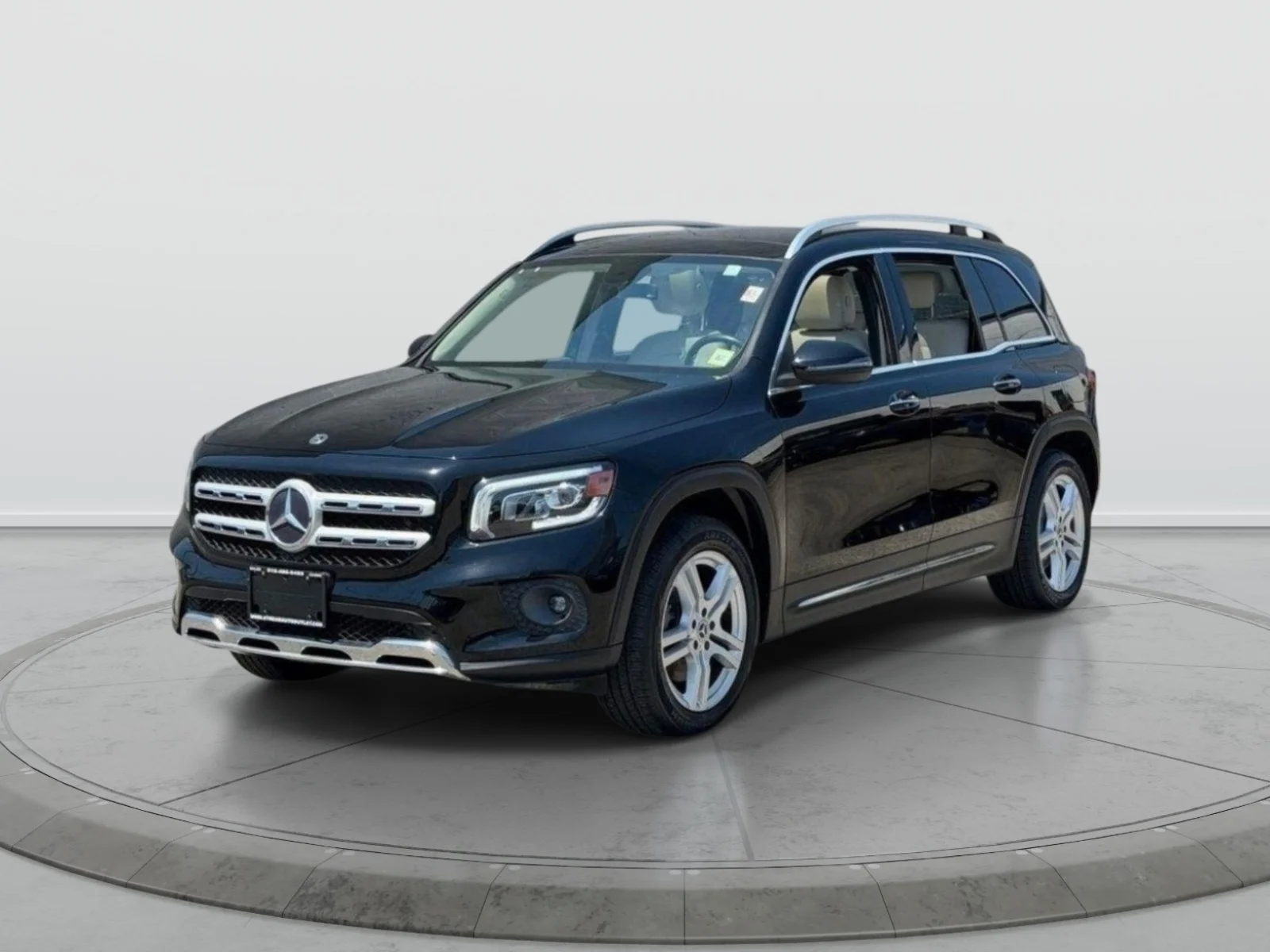 Used 2022 Black Mercedes-Benz GLB 250 image 3