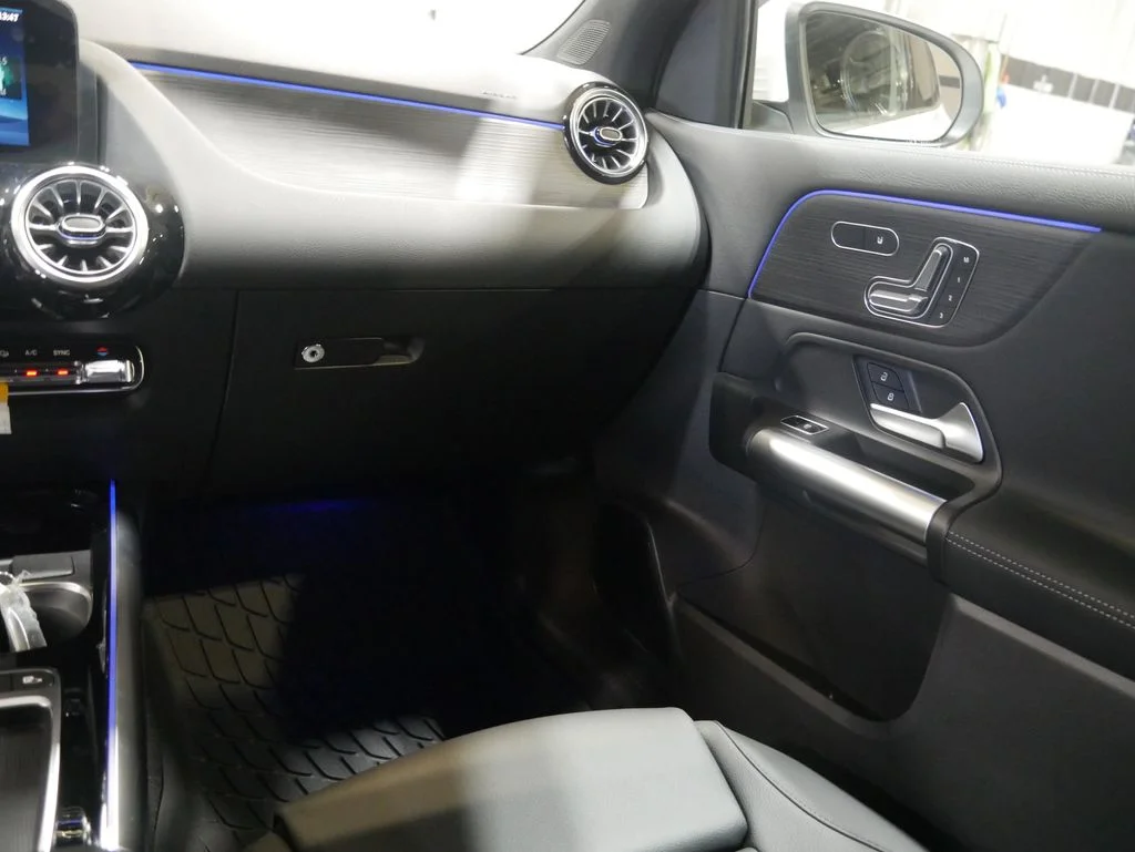 New 2026 Polar White Mercedes-Benz GLA 250 image 72
