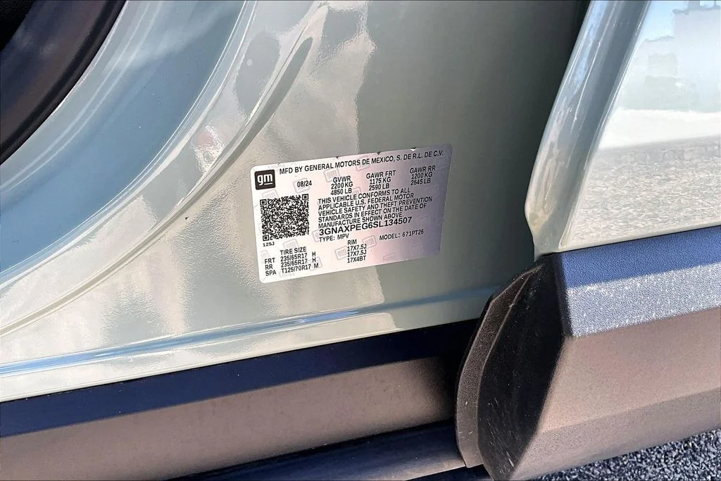 Used 2025 Green Chevrolet LT image 22