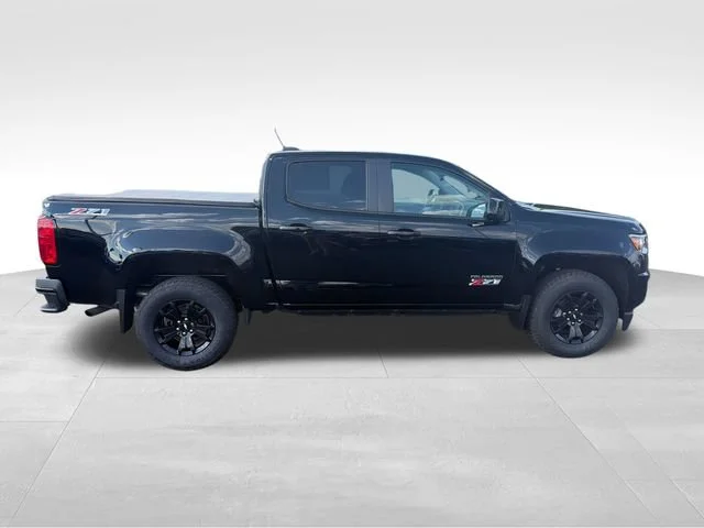 Used 2016 BLACK Chevrolet 4WD Z71 image 7