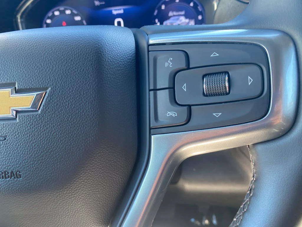 Used 2024 Sterling Gray Metallic Chevrolet LT (2FL) image 21