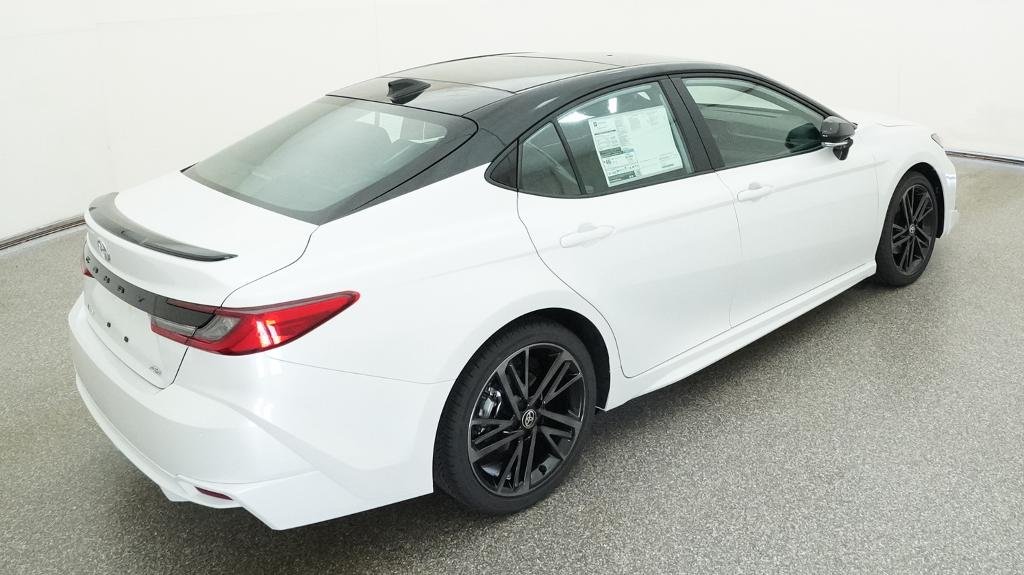 New 2026 Wind Chill Pearl with Midnight Black Metallic roof Toyota XSE image 48