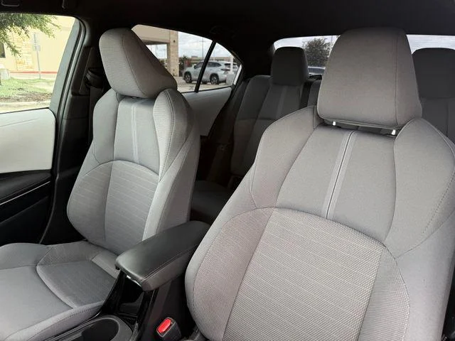 Certified Used 2024 CLASSIC SILVER METALLIC Toyota SE image 10