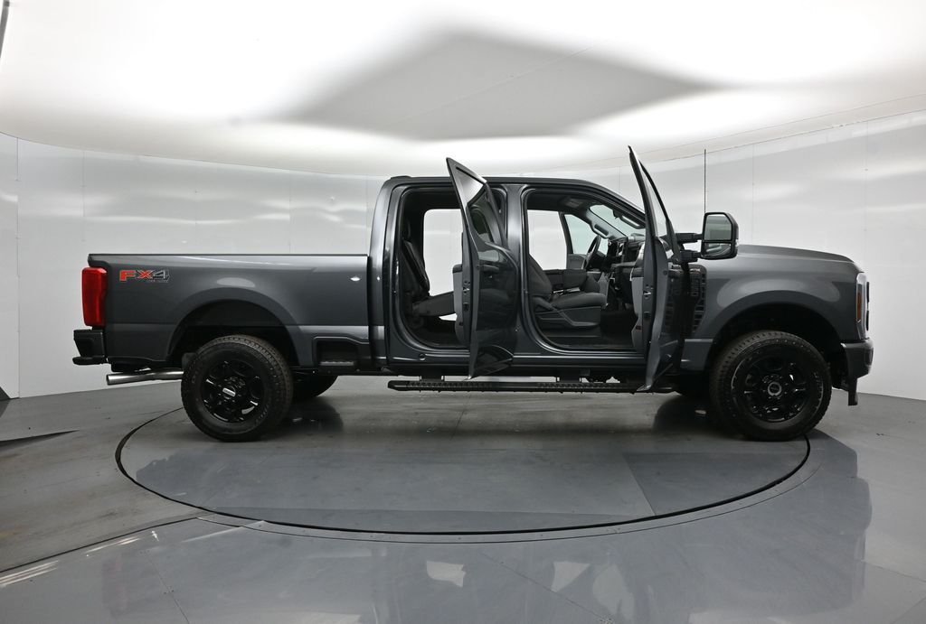 New 2026 Carbonized Gray Metallic Ford XL image 4