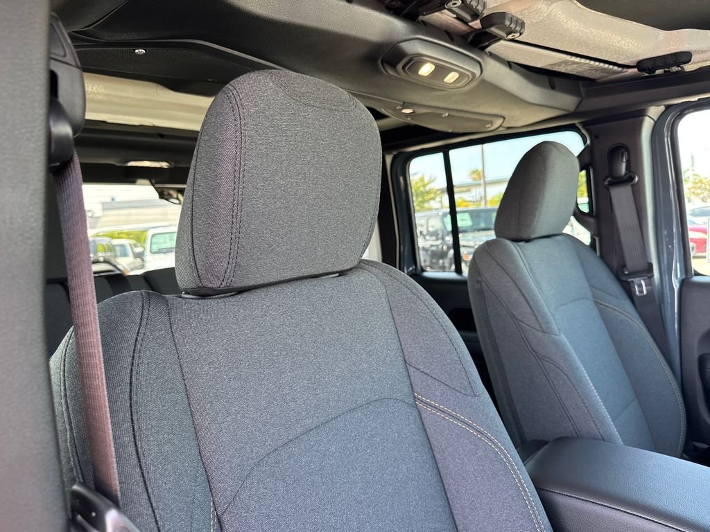 New 2026 Anvil Clear-Coat Exterior Paint Jeep Sport S image 14