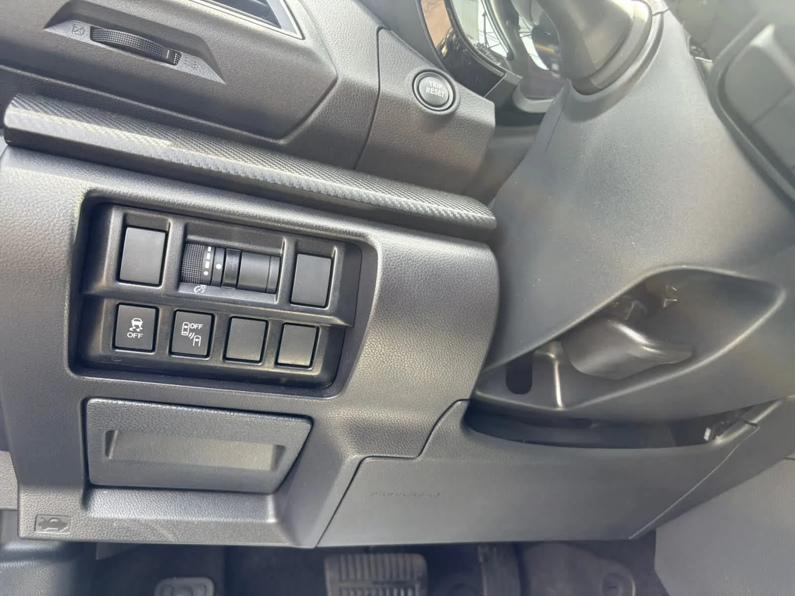Used 2023 Ice Silver Metallic Subaru Premium image 26