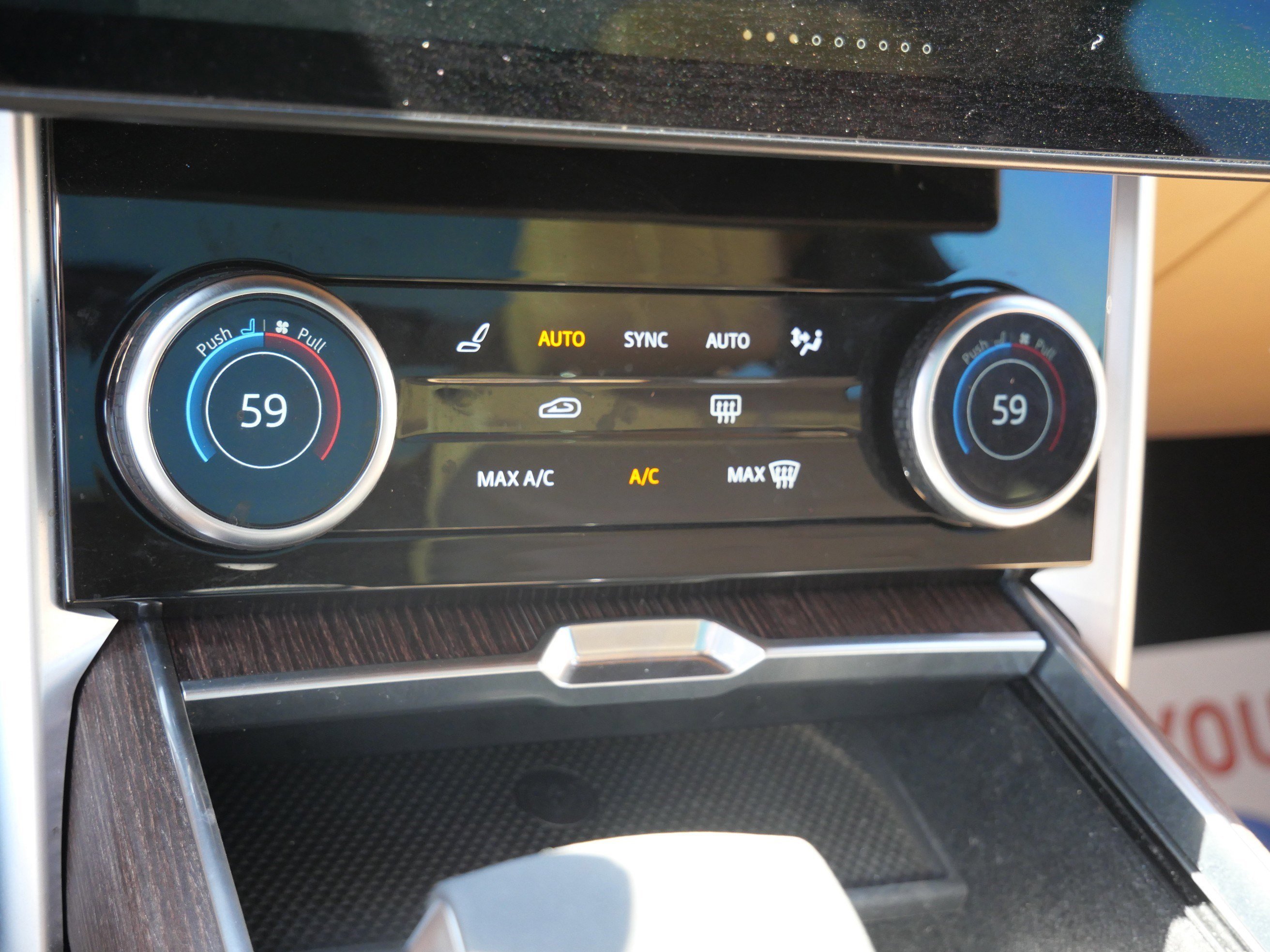 Used 2023 Black Land Rover Autobiography image 26