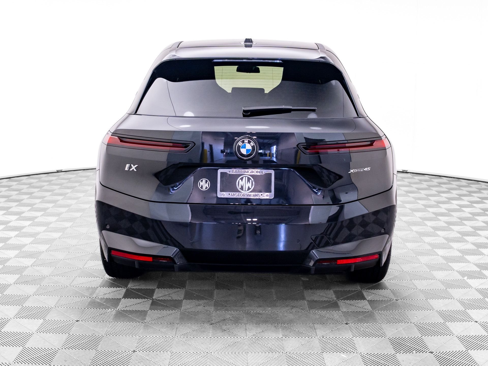 Used 2026 Black BMW xDrive45 image 4