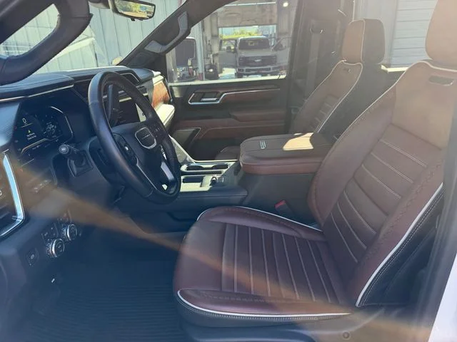 Used 2024 White GMC Denali Ultimate image 9