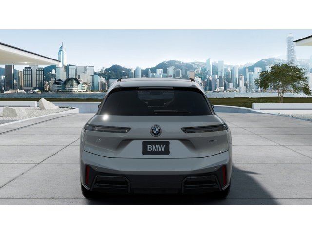New 2026 Space Silver Metallic BMW xDrive45 image 5