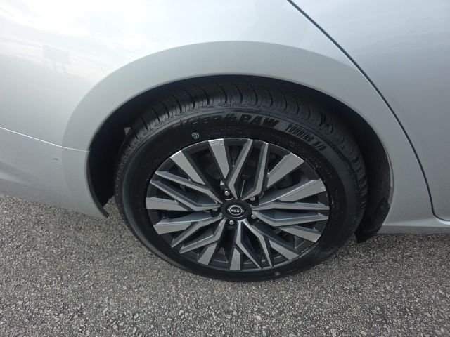 Used 2024 Silver Nissan 2.5 SV image 10
