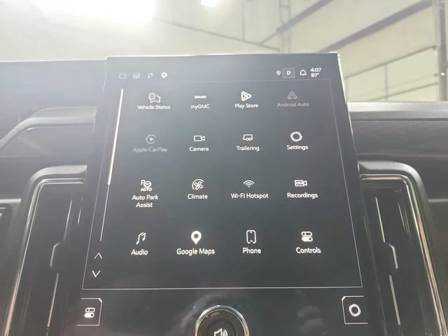 Used 2026 Onyx Black GMC Elevation image 18