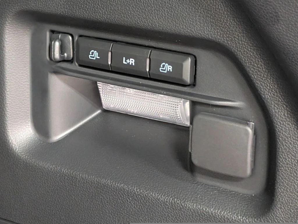 New 2026 Vapor Blue Metallic Ford Tremor® image 22