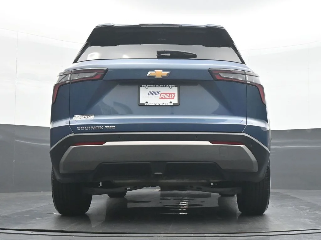 Used 2025 Blue Chevrolet LT image 29