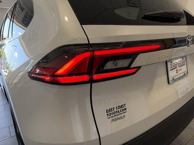 Certified Used 2026 WIND CHILL PEARL Toyota  image 63