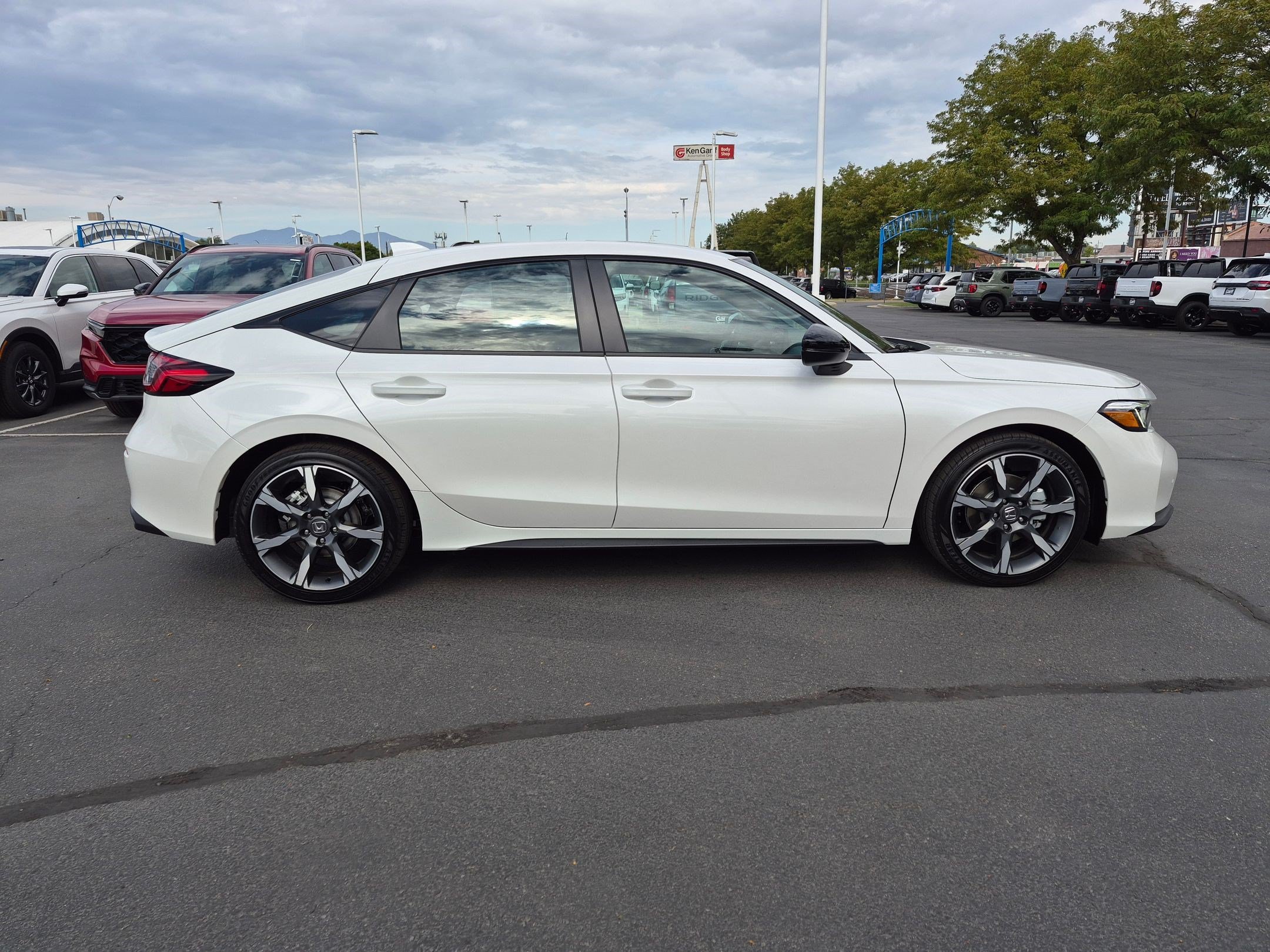 New 2026 Platinum White Pearl Honda Sport Touring image 2
