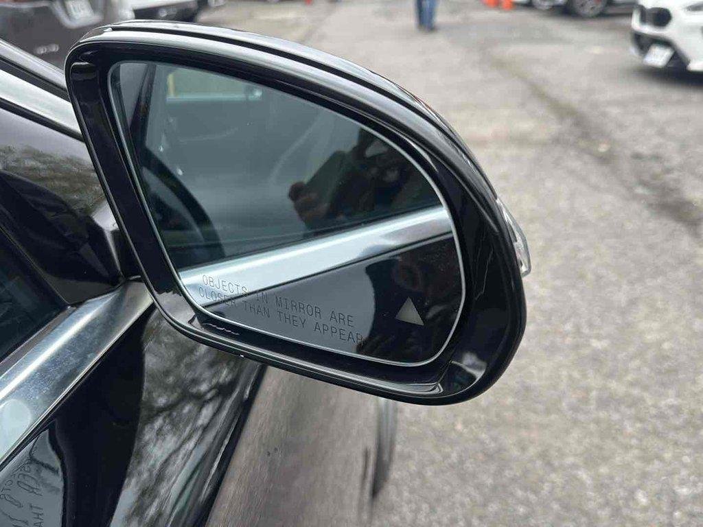 Used 2018 Black Mercedes-Benz 4MATIC® image 11