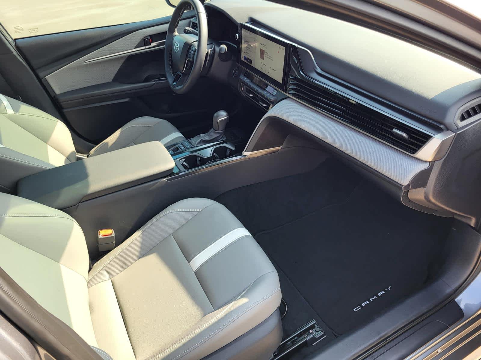 Used 2025 Heavy Metal Toyota SE image 9