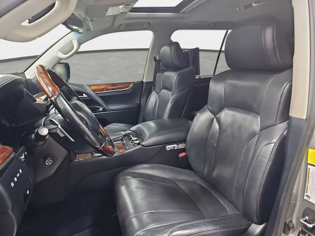 Used 2017 Silver Lexus 570 image 17