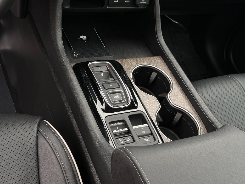 2026 Honda Pilot Elite - Photo 13
