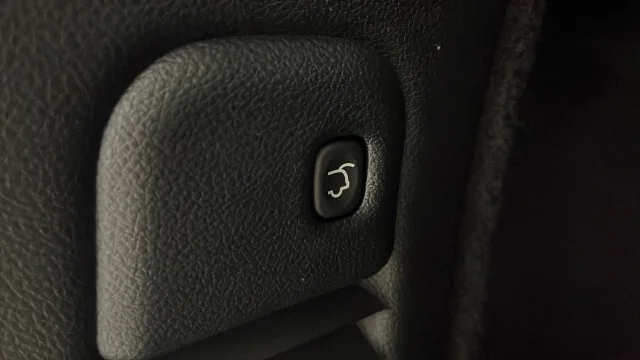 Used 2023 White Dodge R/T Premium image 33