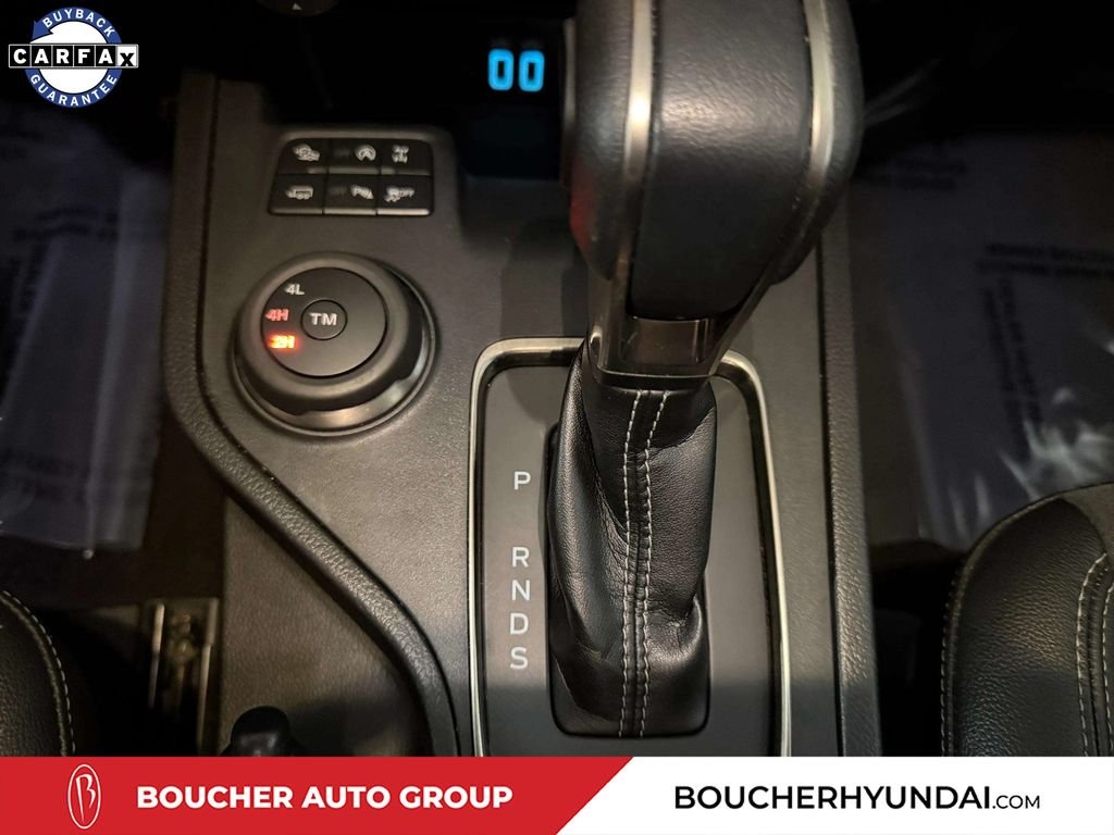 Used 2022 White Ford Lariat image 21