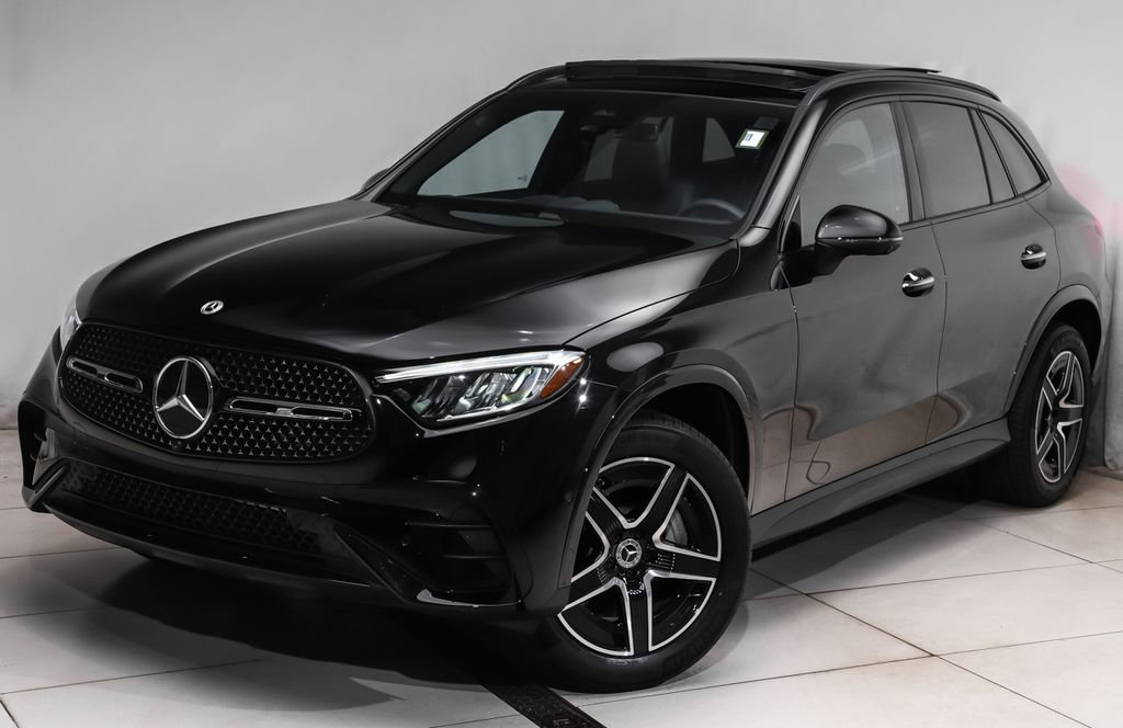 New 2026 Black Mercedes-Benz GLC 300 image 1